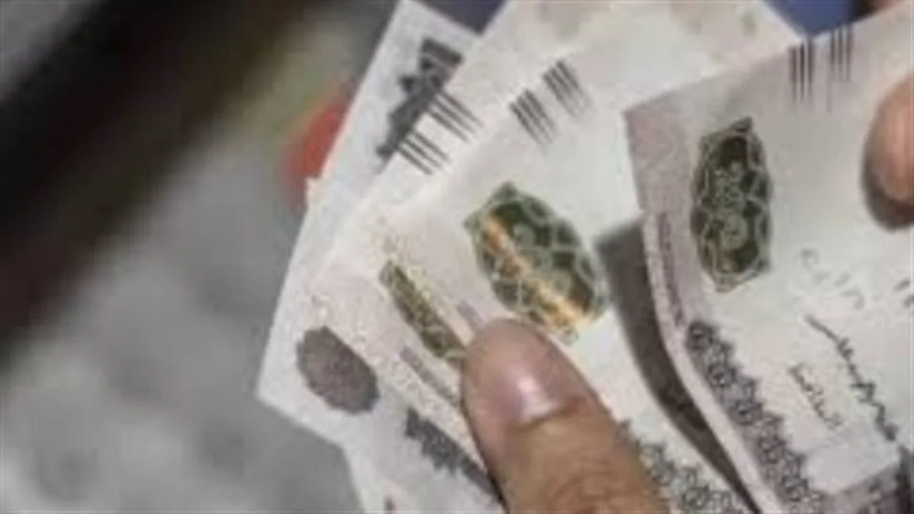 تحديد المواعيد.. صرف مرتبات أبريل ومايو للعاملين بالجهاز الإداري للدولة